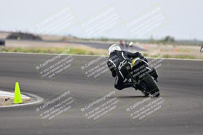media/Apr-18-2025-TrackDaz (Fri) [[45f5874c44]]/C Group/Session 2 (Turn 10)/